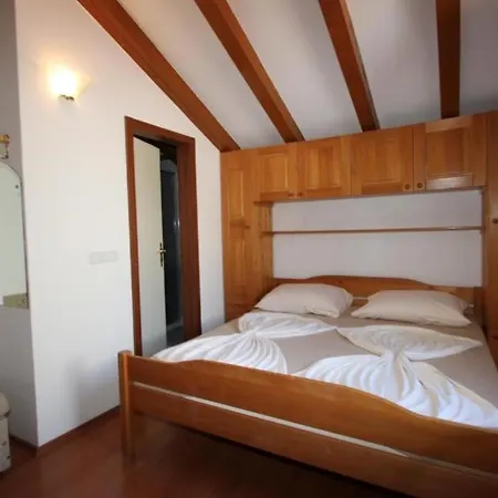 Lovely Studio Apartments Mali Raj Vrsar Exterior photo