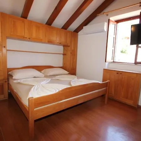 Lovely Studio Apartments Mali Raj Vrsar Exterior photo